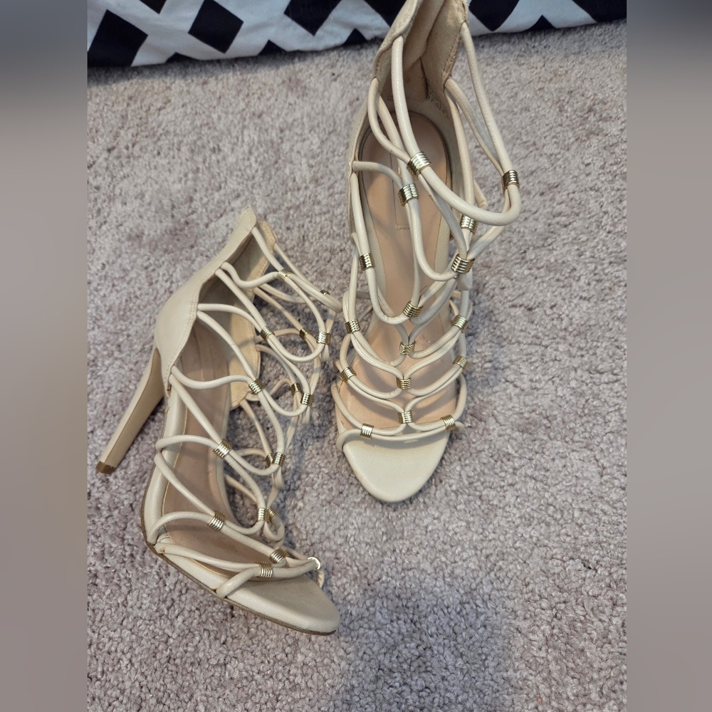 Sandals - Picture 4 of 5